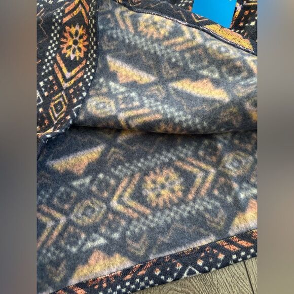 Columbia woman’s sweater weather  crew - Picture 3 of 7